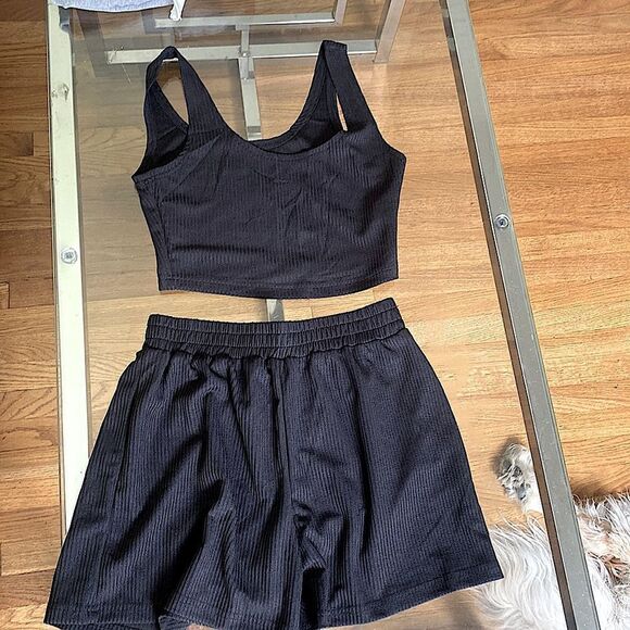 Two piece, black ribknit shorts set,Croptop high waisted, shorts, size s - Picture 1 of 6